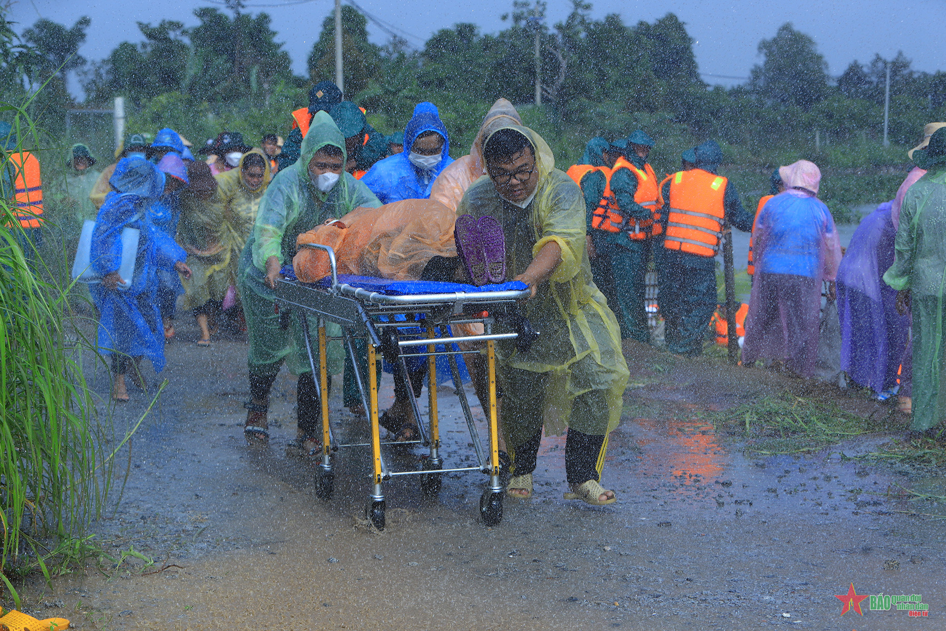 Diễn tập cứu hộ, cứu nạn trong bão lũ